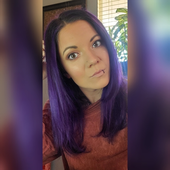 Meet the Posher, Kristen! - Picture 1 of 5